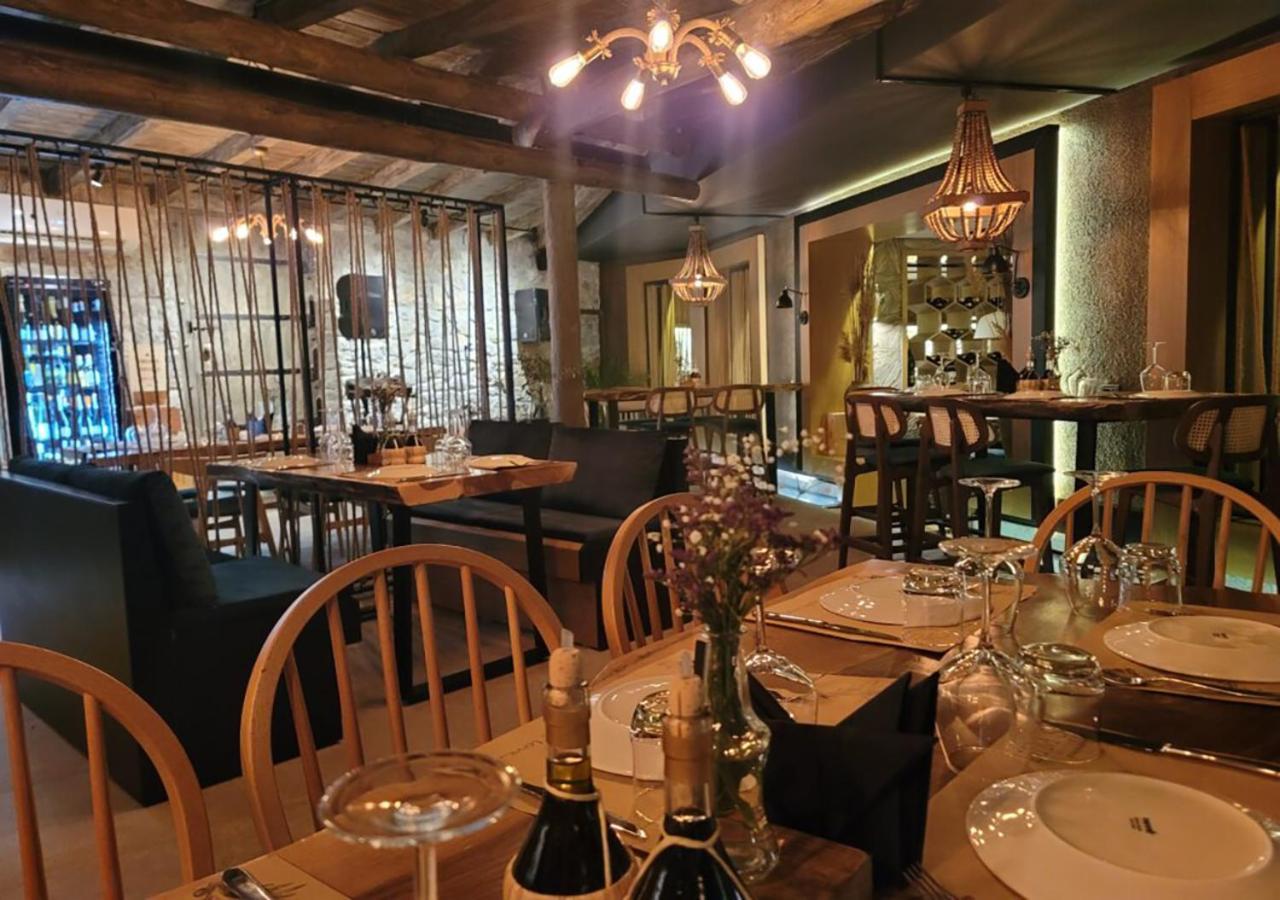 Dim'S Hotel & Restaurant 科尔察 外观 照片