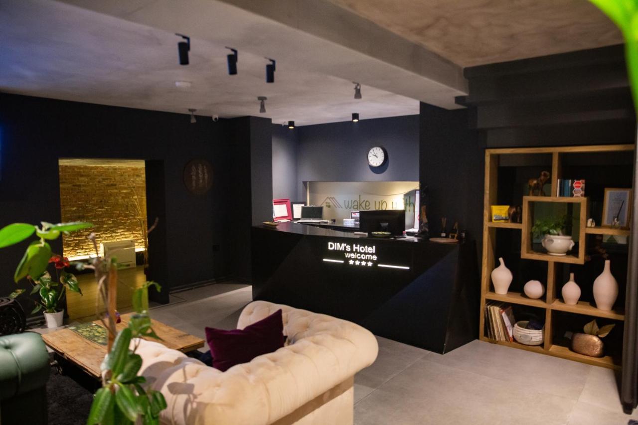 Dim'S Hotel & Restaurant 科尔察 外观 照片