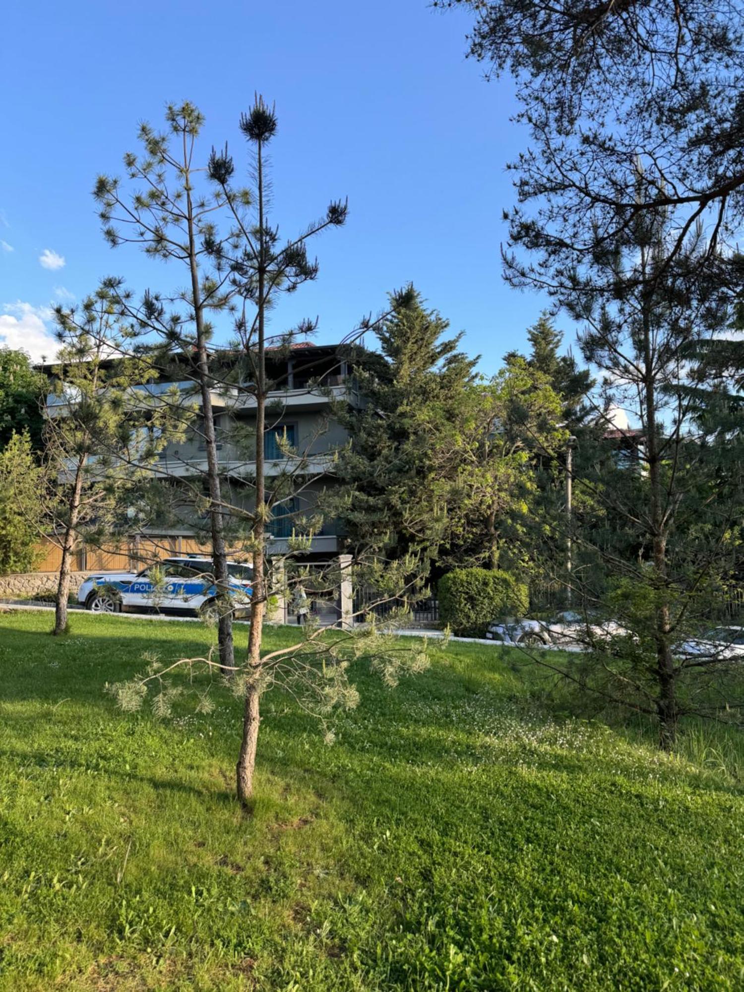 Dim'S Hotel & Restaurant 科尔察 外观 照片