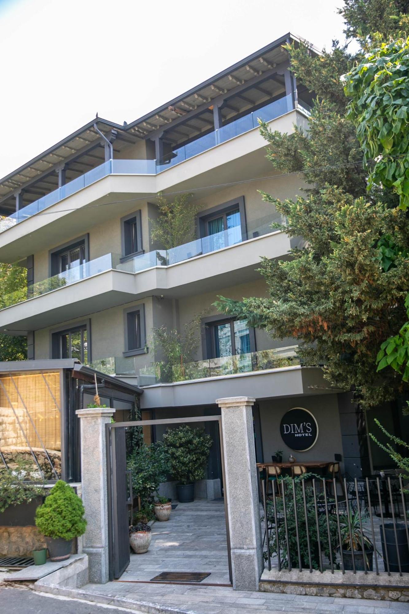 Dim'S Hotel & Restaurant 科尔察 外观 照片